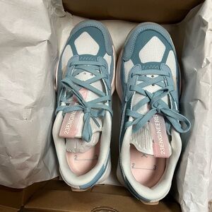 WMNS JORDAN AIR 200E